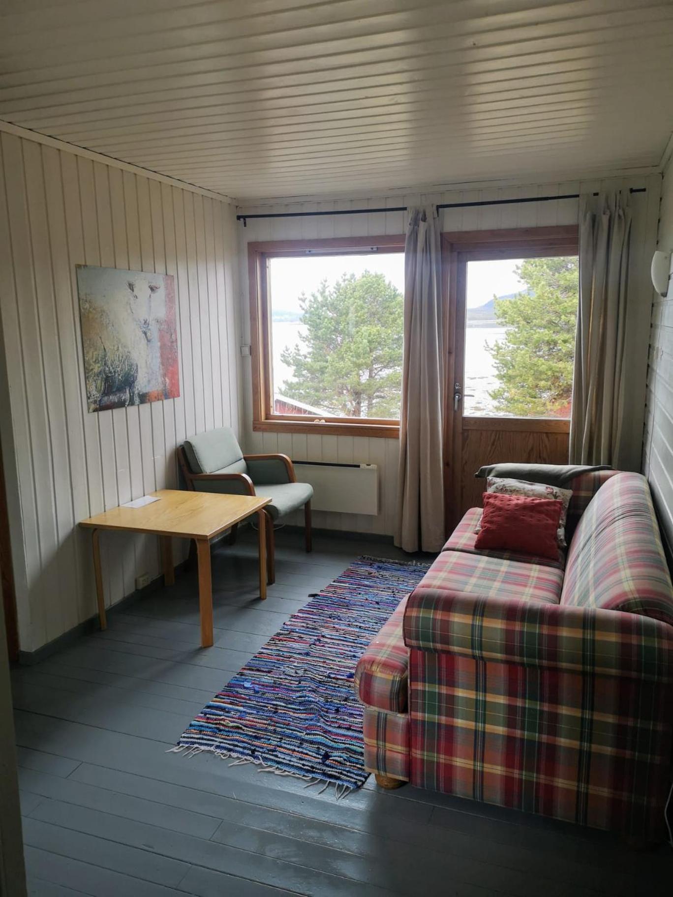 Ulvsvag Gjestgiveri Og Fjordcamping As Buitenkant foto