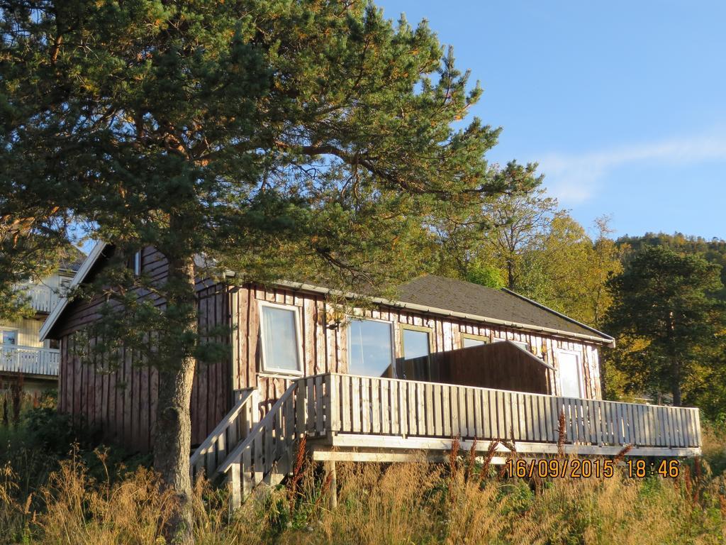 Ulvsvag Gjestgiveri Og Fjordcamping As Kamer foto